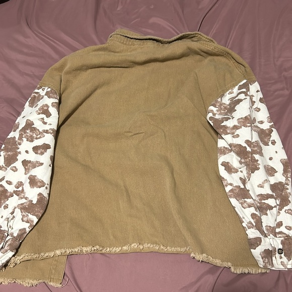 Closet clean out - Picture 2 of 3